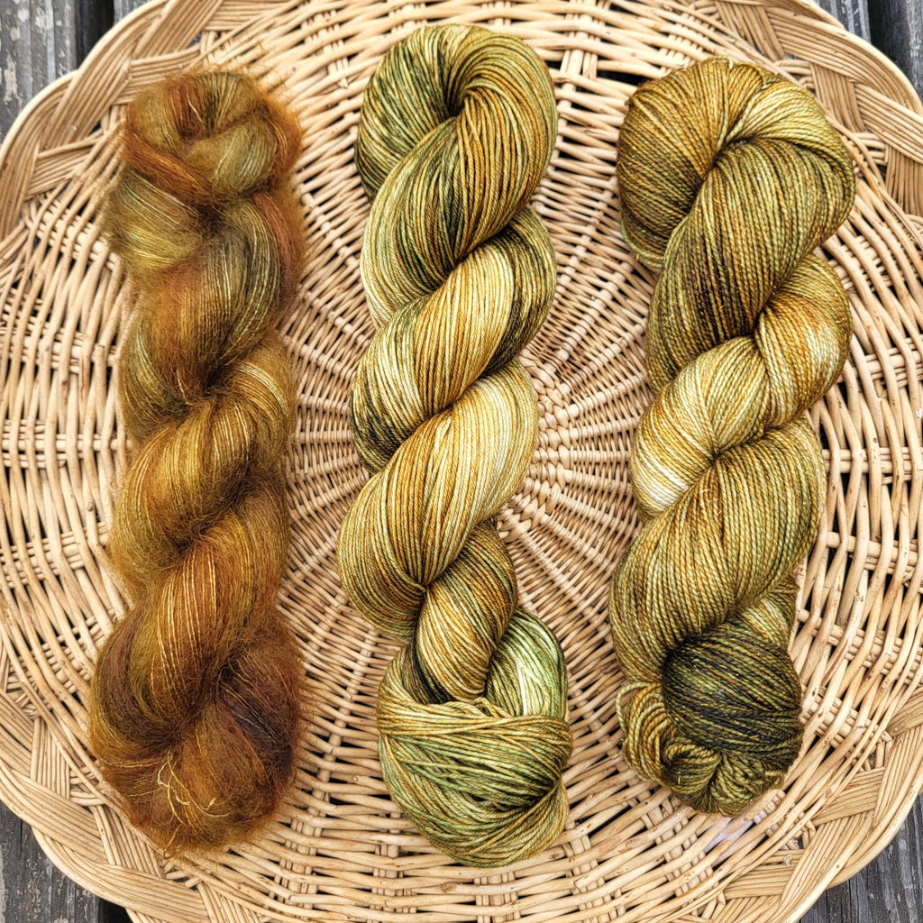 Mousse – Laine teinte main | Vert et doré | Mérinos, mohair & soie, stellina