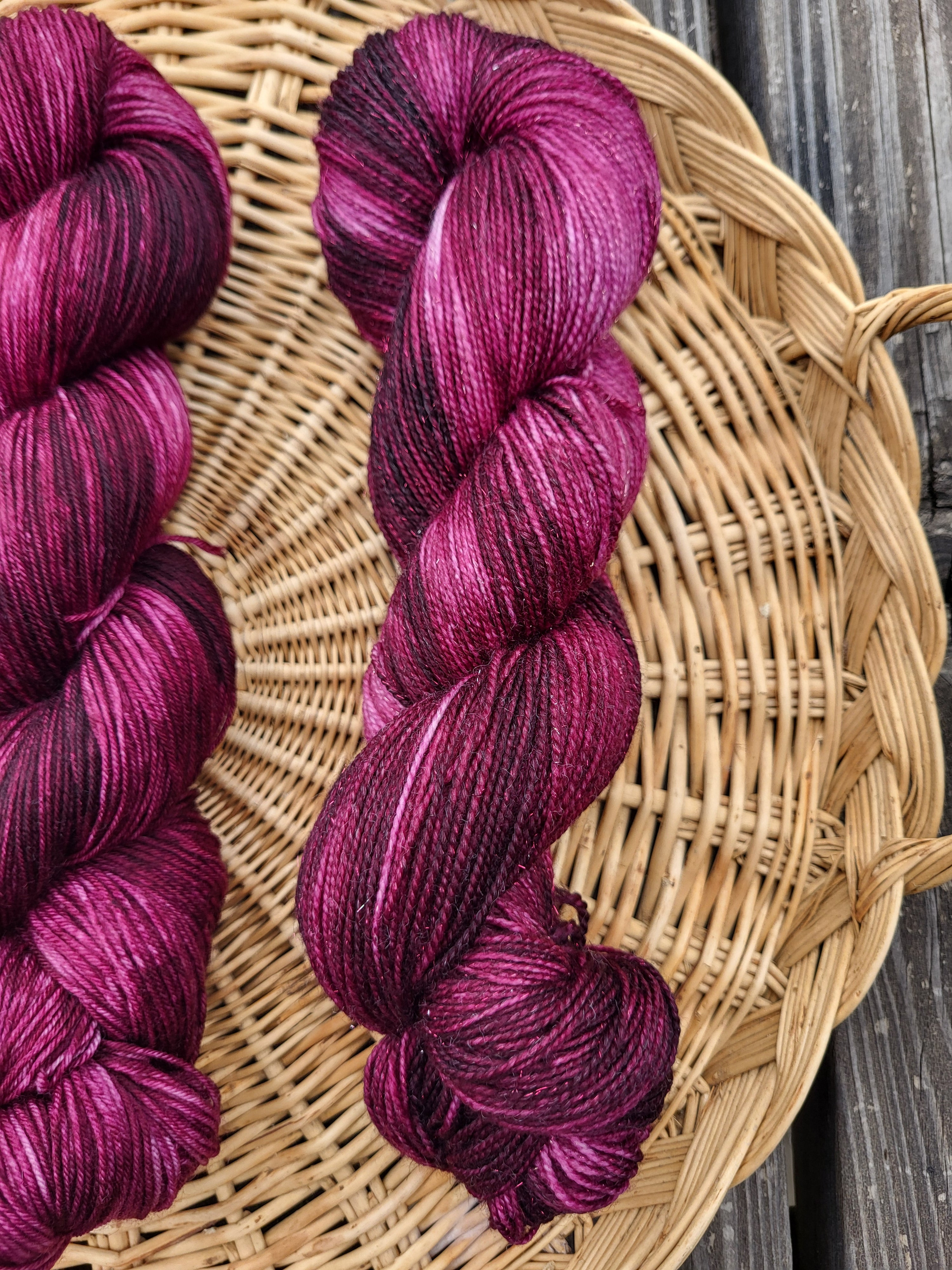 Pivoine – Laine teinte main | Rose Intense | Mérinos, Mohair & Stellina
